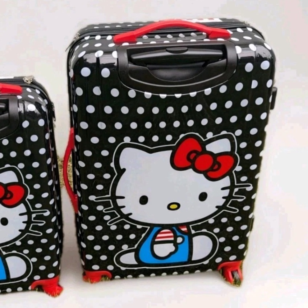 Hello Kitty Hard Shell Carry On Rolling Luggage Suitcase One Piece 24" New - Picture 3 of 4
